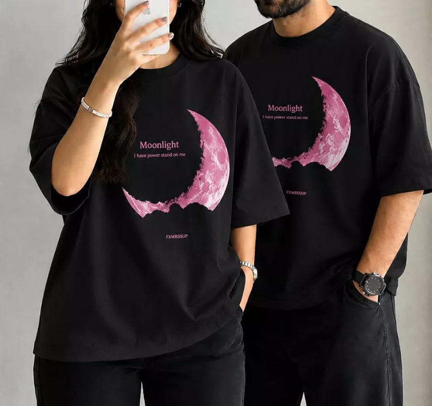 تیشرت طرح ماه